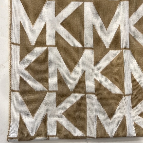 Michael Kors Infinity Scarf - Tan/Cream - Picture 3 of 4